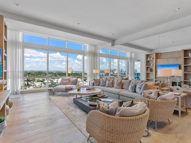 102 24th St PH-1613, Miami Beach, FL 33139