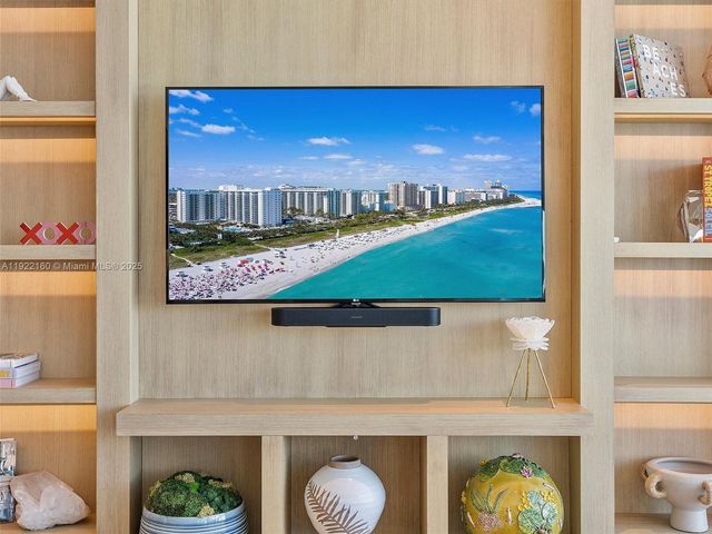 102 24th St PH-1613, Miami Beach, FL 33139