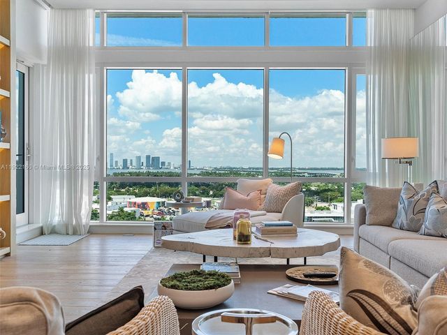 102 24th St PH-1613, Miami Beach, FL 33139