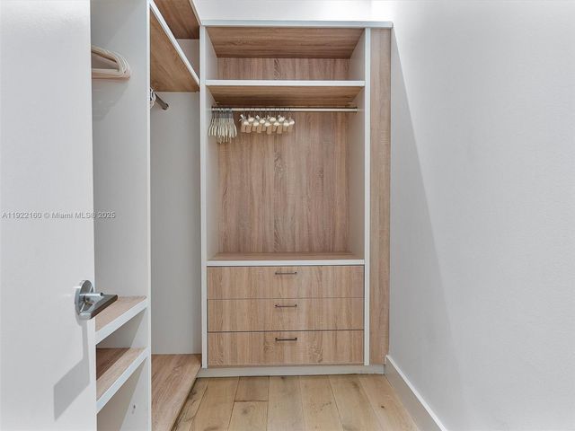 102 24th St PH-1613, Miami Beach, FL 33139