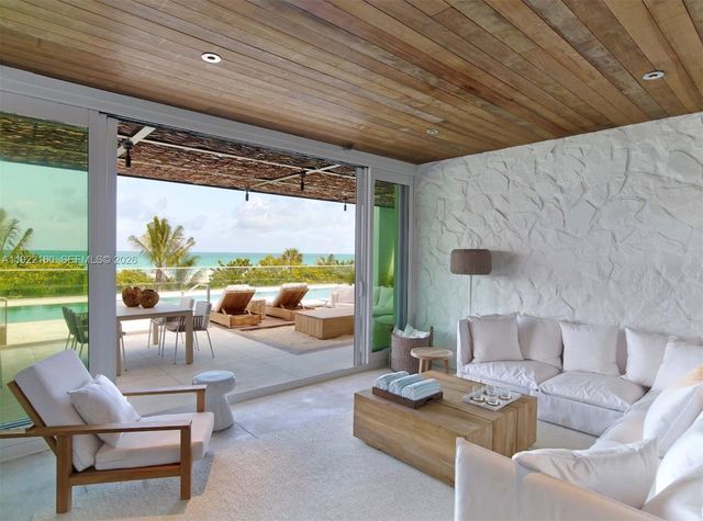 102 24th St PH-1613, Miami Beach, FL 33139