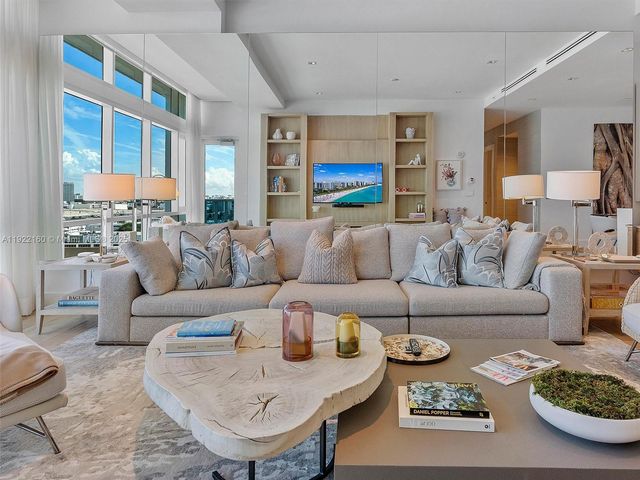 102 24th St PH-1613, Miami Beach, FL 33139