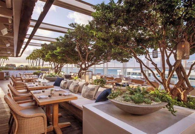 102 24th St PH-1613, Miami Beach, FL 33139