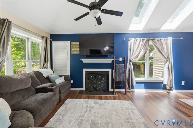 5613 Woods Walk Rd, Midlothian, VA 23112