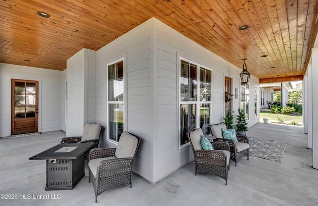 1002 Crepe Myrtle Drive, Brandon, MS 39047