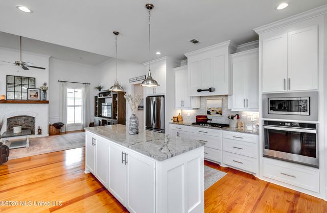 1002 Crepe Myrtle Drive, Brandon, MS 39047