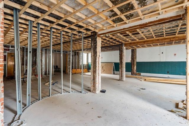 282 Mcgrath Hwy, Somerville, MA 02143