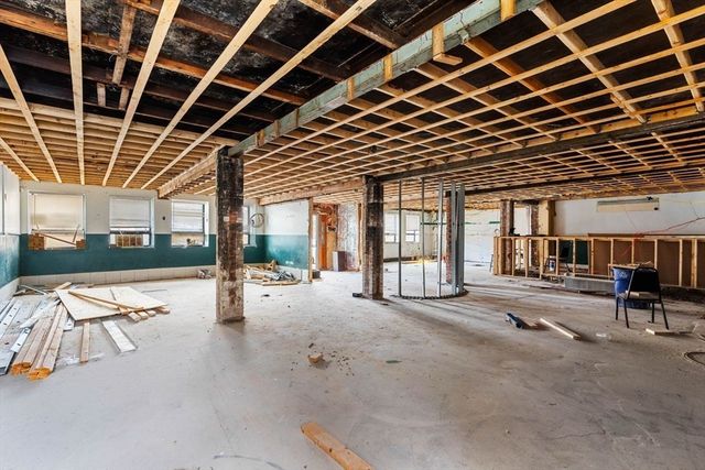 282 Mcgrath Hwy, Somerville, MA 02143