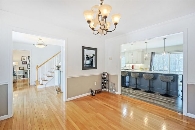 16 Heron Ln, Hopedale, MA 01747