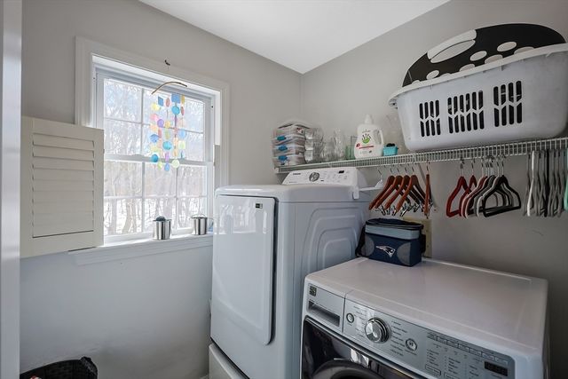 16 Heron Ln, Hopedale, MA 01747