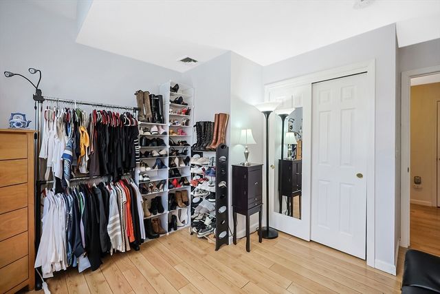 16 Heron Ln, Hopedale, MA 01747