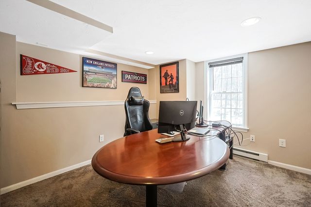 16 Heron Ln, Hopedale, MA 01747