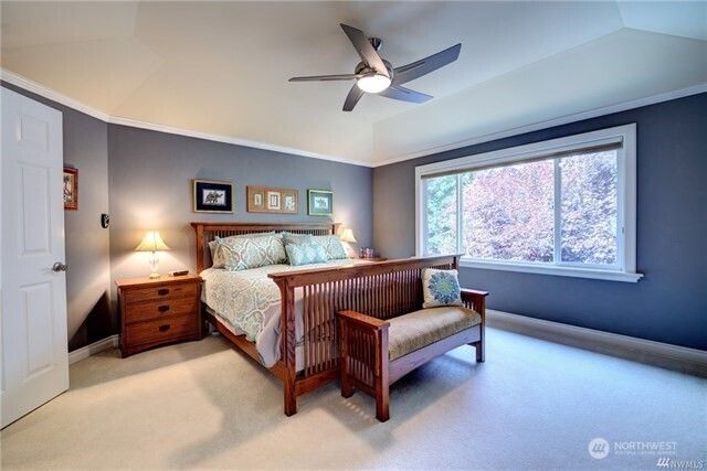 921 274th Way SE, Sammamish, WA 98075