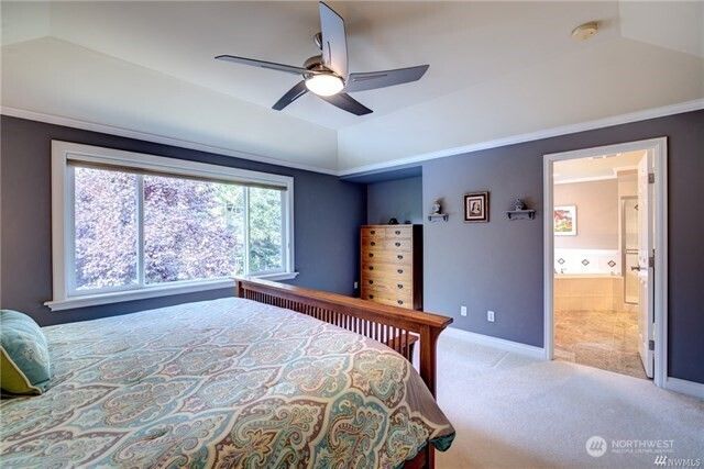 921 274th Way SE, Sammamish, WA 98075