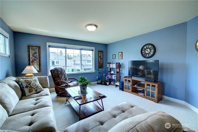 921 274th Way SE, Sammamish, WA 98075