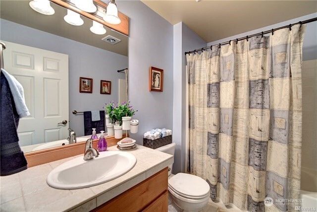 921 274th Way SE, Sammamish, WA 98075