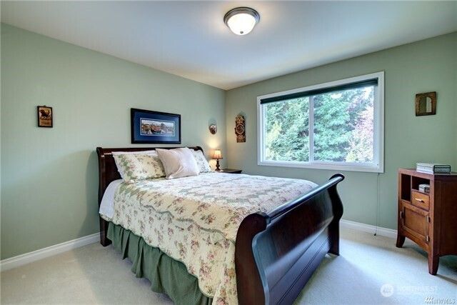 921 274th Way SE, Sammamish, WA 98075