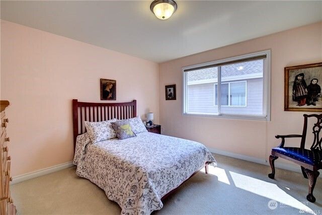 921 274th Way SE, Sammamish, WA 98075
