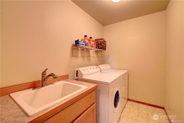 921 274th Way SE, Sammamish, WA 98075