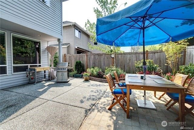 921 274th Way SE, Sammamish, WA 98075