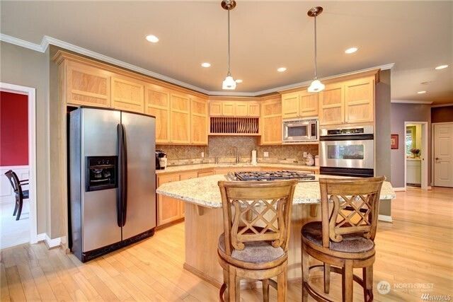 921 274th Way SE, Sammamish, WA 98075