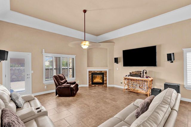 5413 ROBERTO AVALOS Court, El Paso, TX 79934