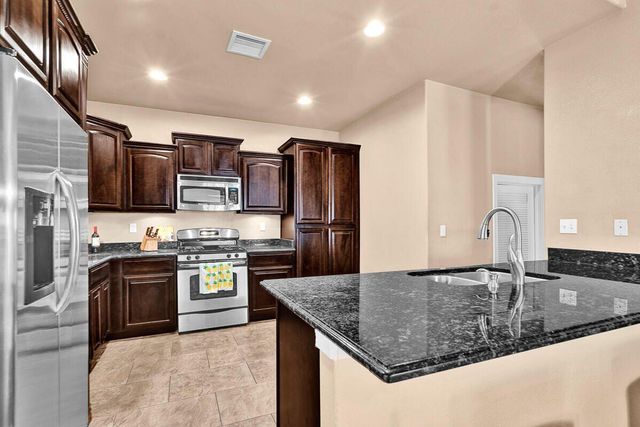 5413 ROBERTO AVALOS Court, El Paso, TX 79934