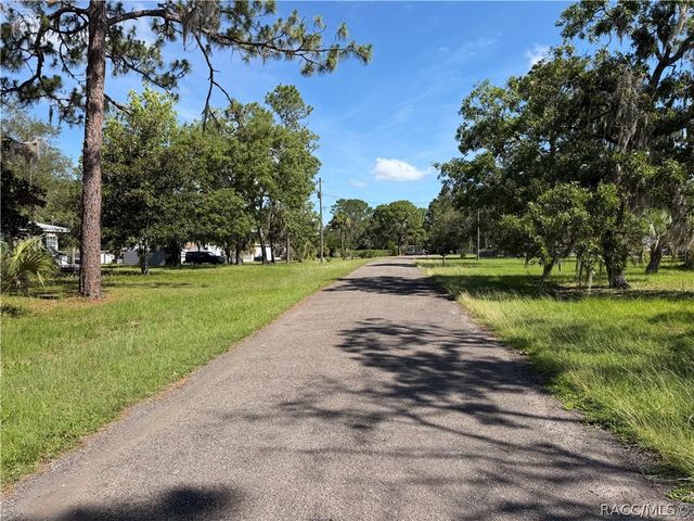 3352 S Junket Drive, Homosassa, FL 34448