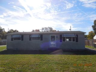 93 Lincoln Avenue, Hobart, IN 46342