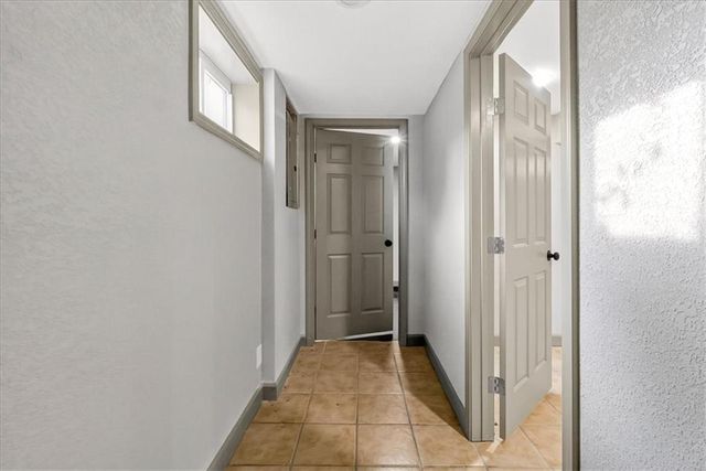 403 NE Howard Avenue, Lee's Summit, MO 64063