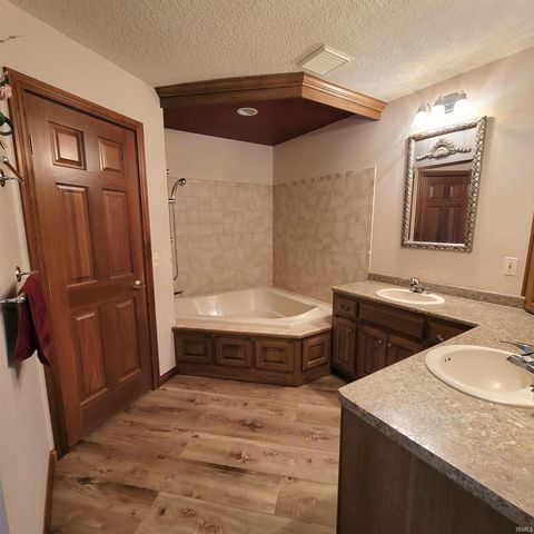 204 Steeplechase Drive, Auburn, IN 46706