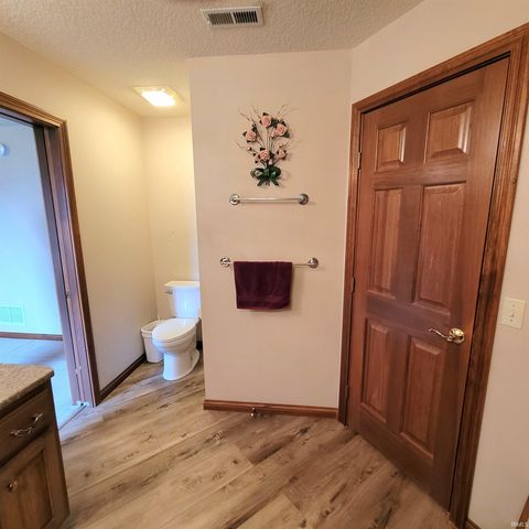 204 Steeplechase Drive, Auburn, IN 46706