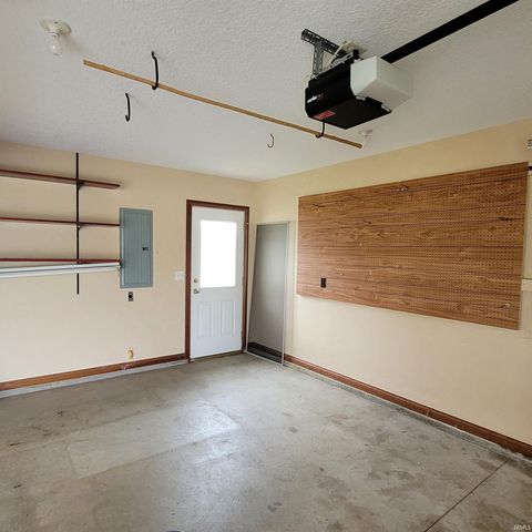 204 Steeplechase Drive, Auburn, IN 46706
