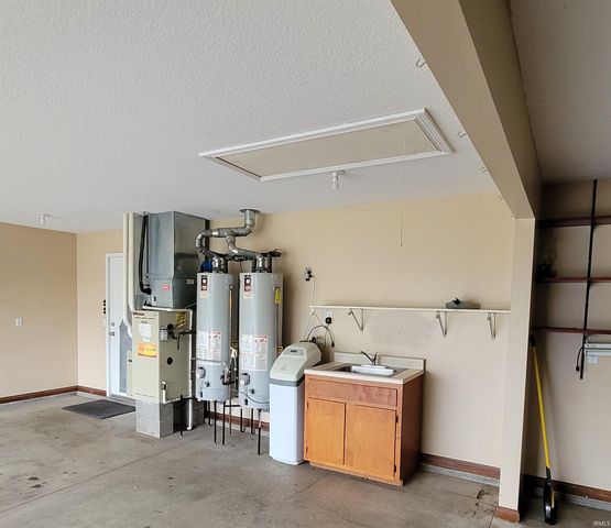 204 Steeplechase Drive, Auburn, IN 46706