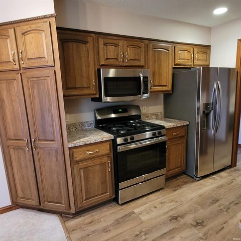 204 Steeplechase Drive, Auburn, IN 46706