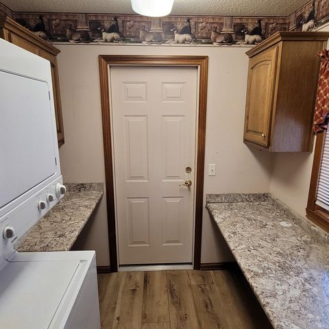 204 Steeplechase Drive, Auburn, IN 46706