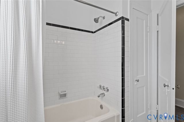 2116 Maplewood Rd, Henrico, VA 23228