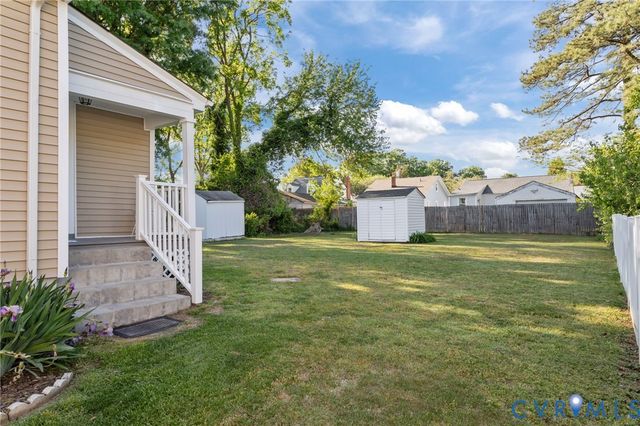 2116 Maplewood Rd, Henrico, VA 23228