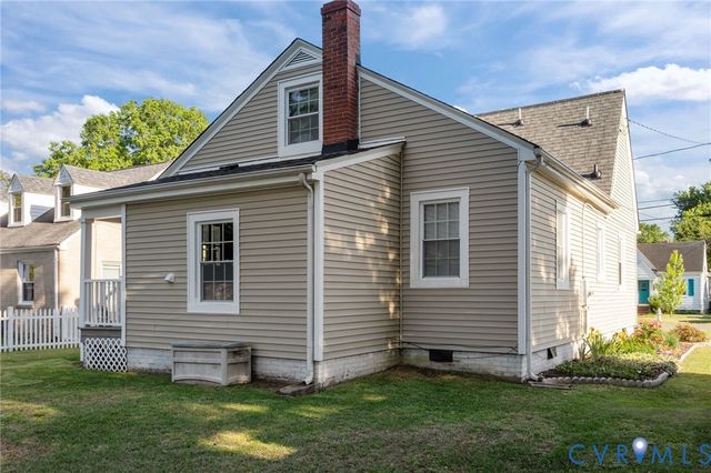 2116 Maplewood Rd, Henrico, VA 23228