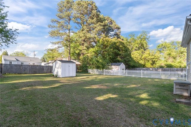 2116 Maplewood Rd, Henrico, VA 23228