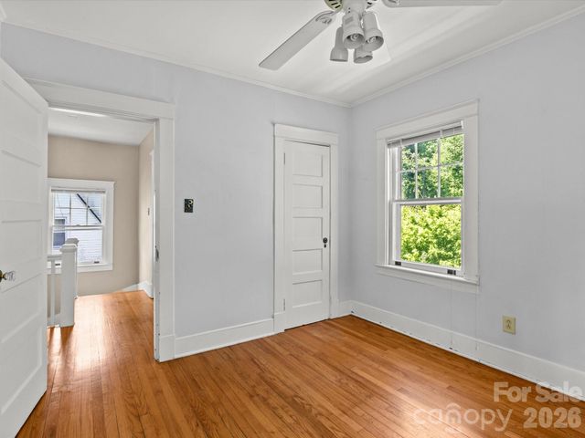 15 Sylvan Avenue, Asheville, NC 28801