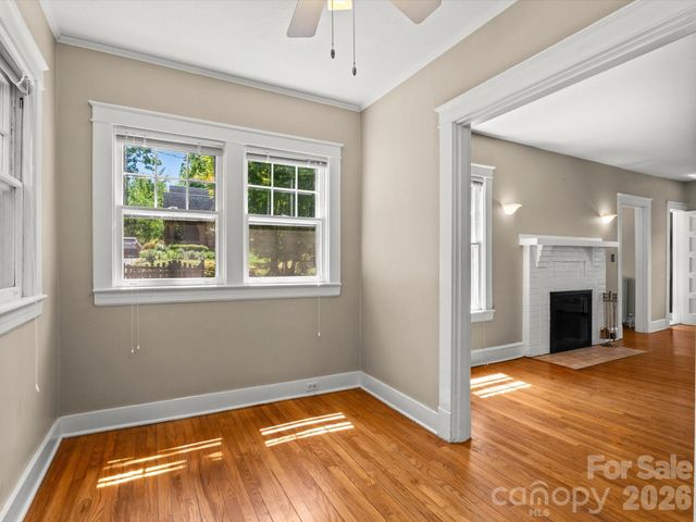 15 Sylvan Avenue, Asheville, NC 28801