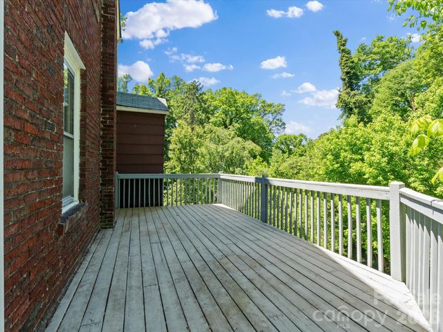 15 Sylvan Avenue, Asheville, NC 28801