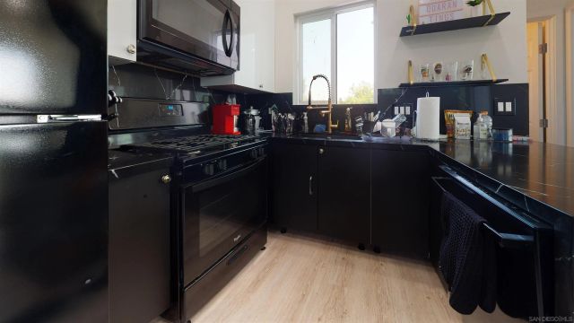 5270-72 Manhasset Dr, San Diego, CA 92115
