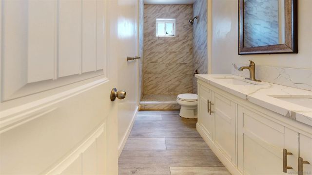 5270-72 Manhasset Dr, San Diego, CA 92115