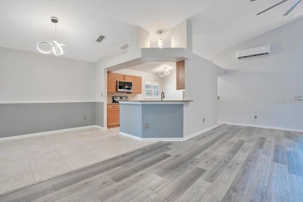 Image 14 of property listing at 1001 PIEDMONT OAKS DRIVE, Apopka, FL 32703