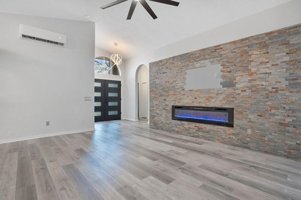 Image 15 of property listing at 1001 PIEDMONT OAKS DRIVE, Apopka, FL 32703