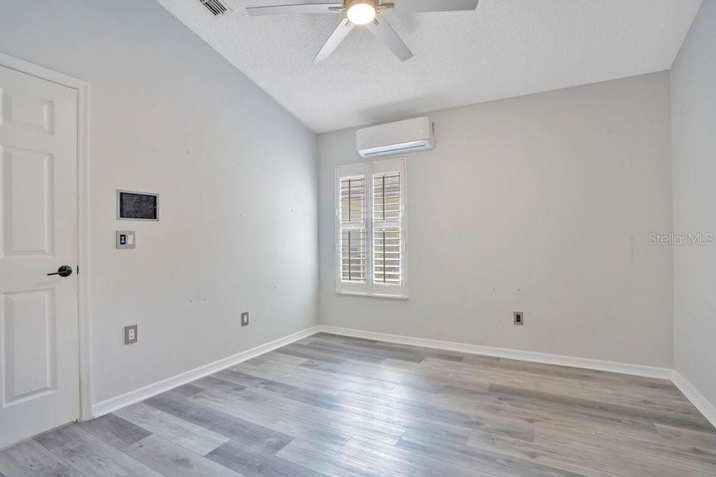 Image 27 of property listing at 1001 PIEDMONT OAKS DRIVE, Apopka, FL 32703