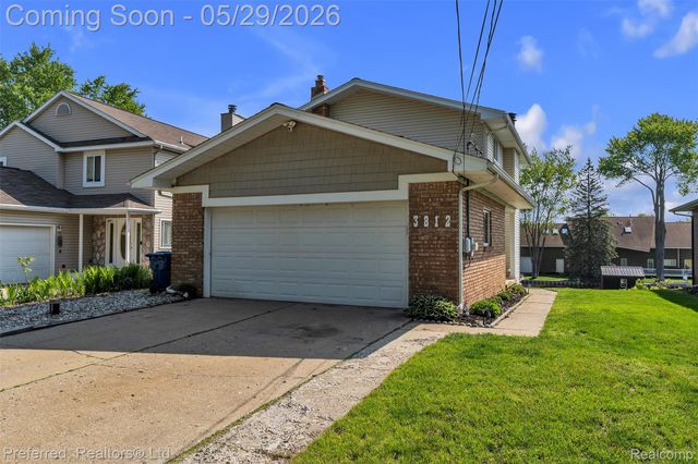 3812 Maiden Street, Waterford Charter Township, MI 48329