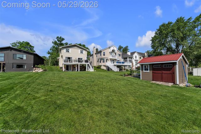 3812 Maiden Street, Waterford Charter Township, MI 48329